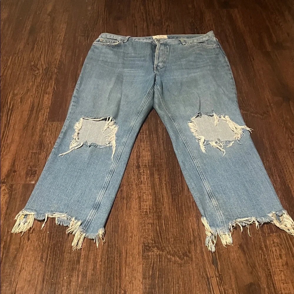 Size 32 Maggie Distressed Blue Jeans - Picture 3 of 15